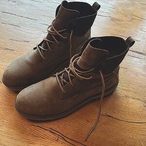Women’s Timberland Work Boots - size 11